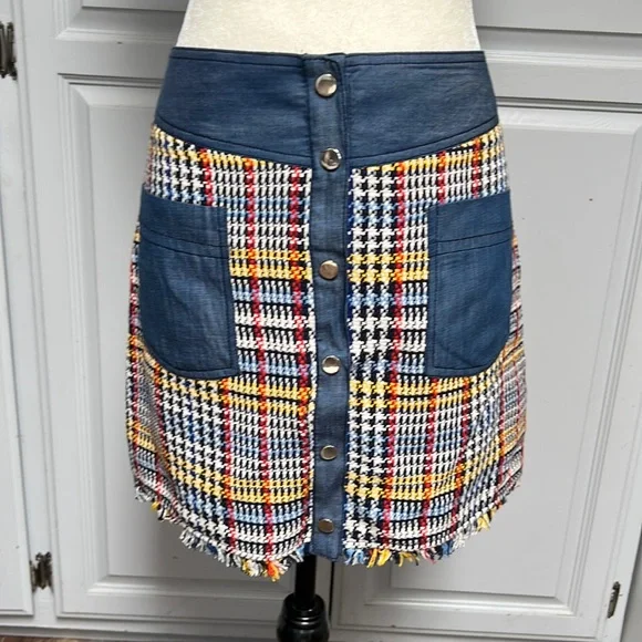 Zara Button Up Tweed Mini Skirt With Pockets And Frayed Hem - Picture 5 of 14